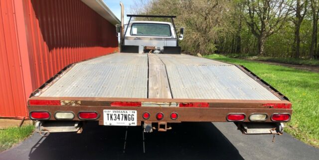 1989 Ford F700 - photo 9