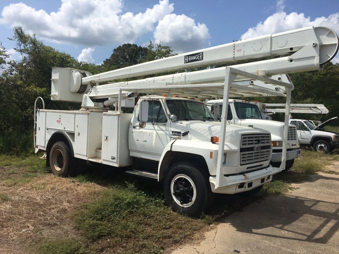 1989 Ford F700