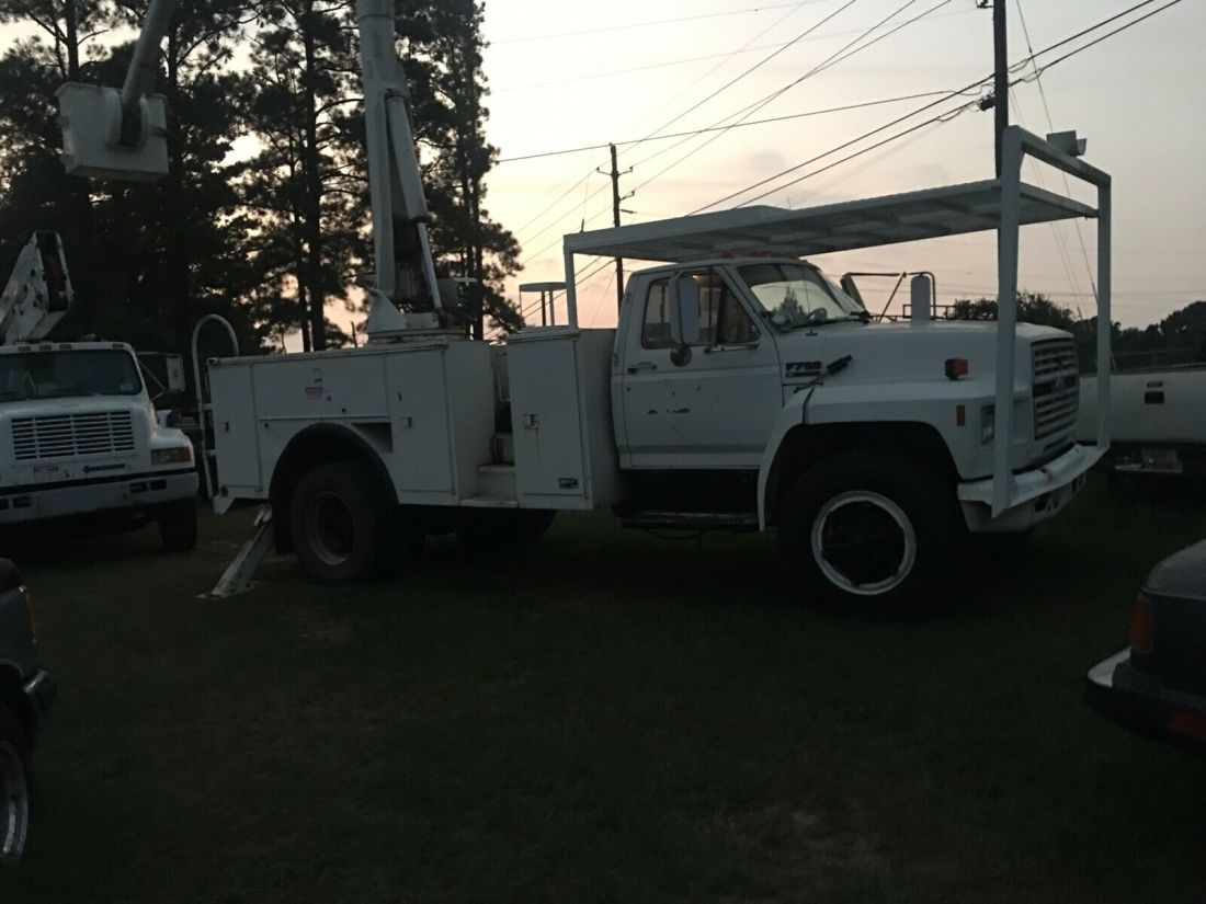 1989 Ford F700 - photo 6