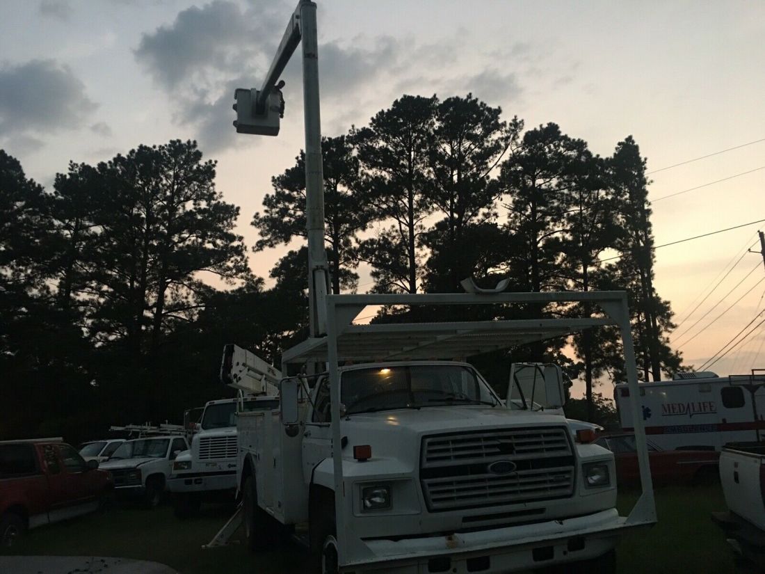 1989 Ford F700 - photo 7