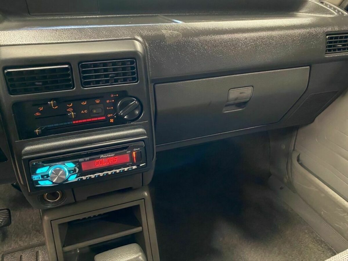1989 Ford Festiva LX 2dr Hatchback - photo 11