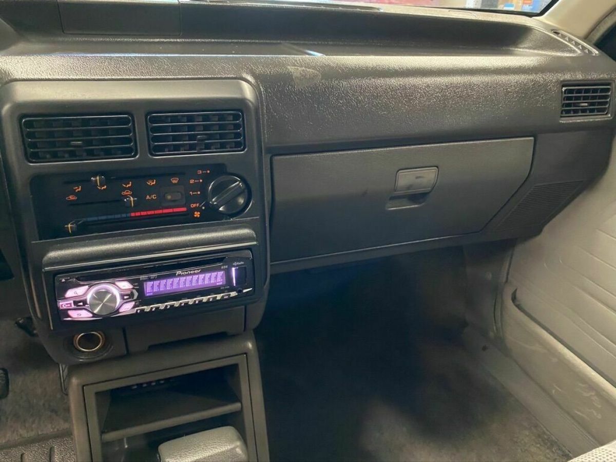 1989 Ford Festiva LX 2dr Hatchback - photo 13