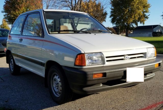 1989 Ford Festiva L - photo 2