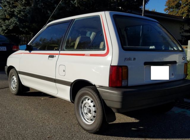 1989 Ford Festiva L - photo 4