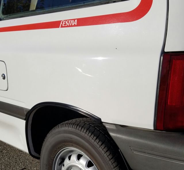 1989 Ford Festiva L - photo 5