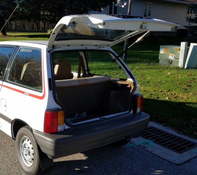 1989 Ford Festiva L - photo 9