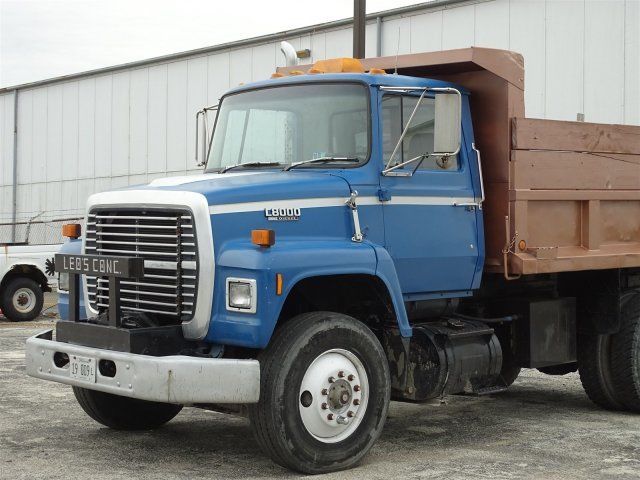1989 Ford LN8000 10'DUMP -- - photo 2