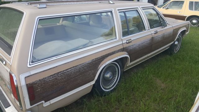 1989 Ford LTD Country Squire LX - photo 4