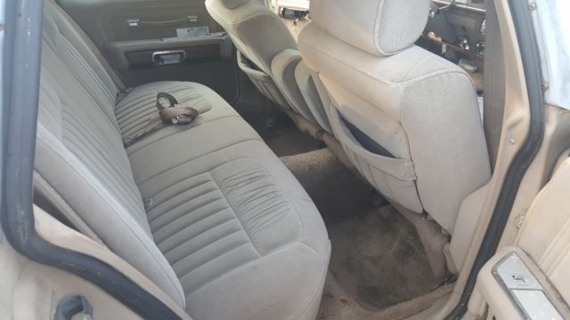 1989 Ford LTD Country Squire LX - photo 8