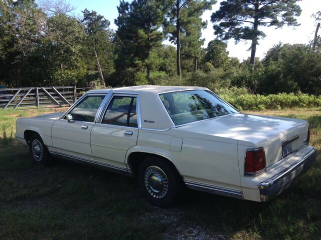 1989 Ford Crown Victoria LTD - photo 2