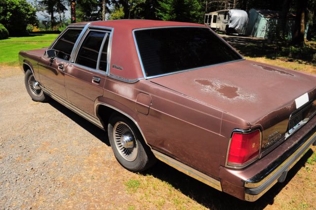 1989 Ford Crown Victoria Base Sedan 4-Door - photo 5