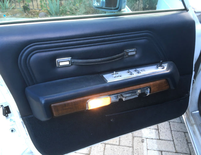 1989 Ford Crown Victoria Station Wagon - photo 8