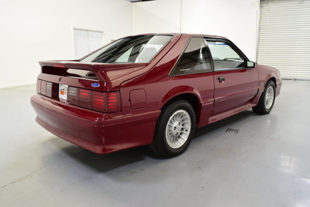 1989 Ford Mustang GT - photo 3