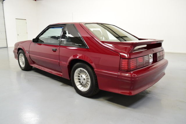 1989 Ford Mustang GT - photo 4