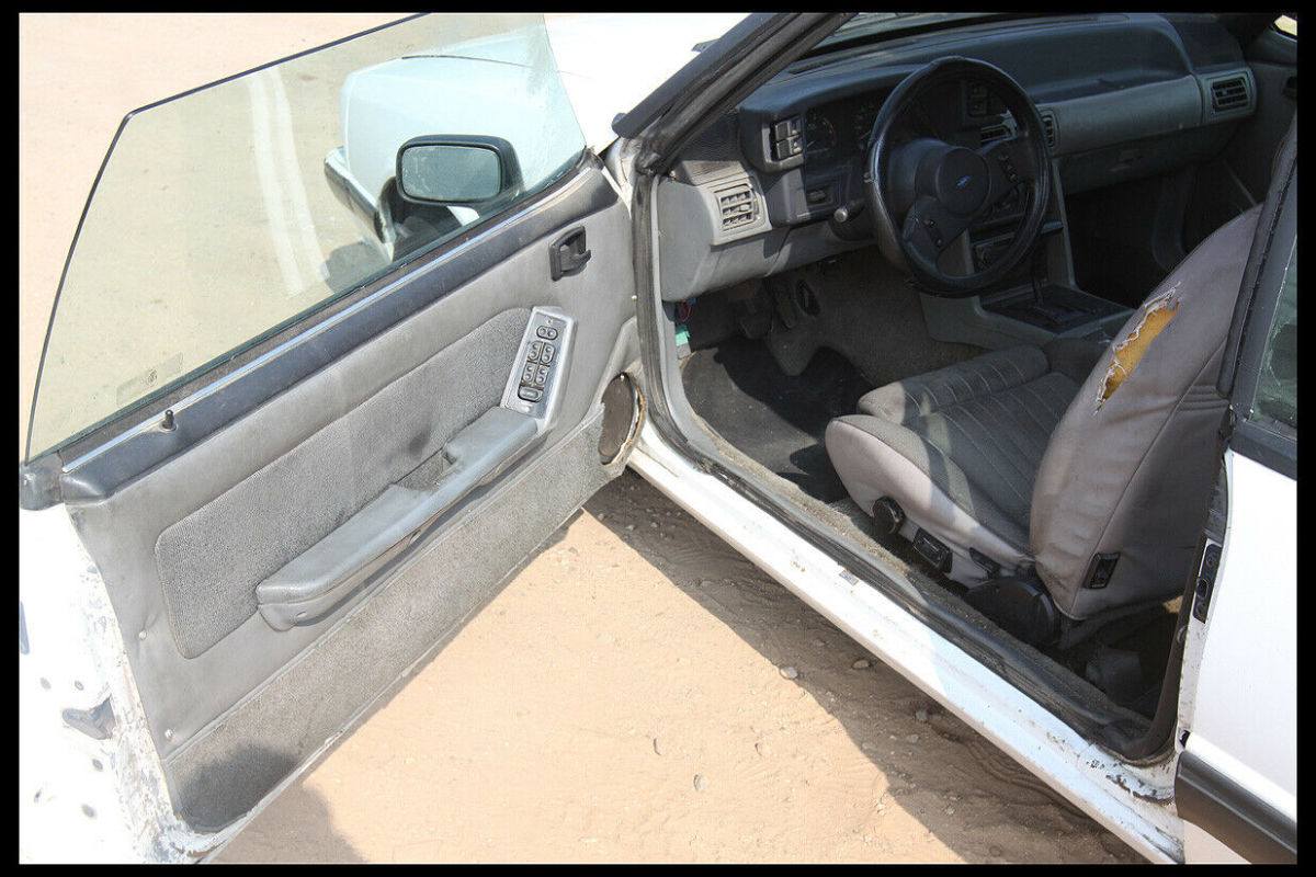 1989 Ford Mustang lx - photo 13