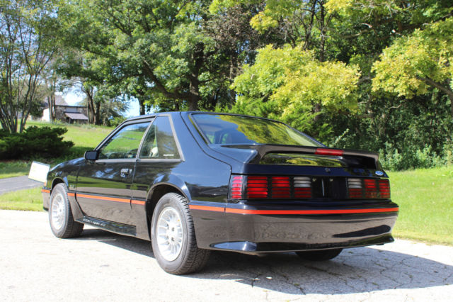 1989 Ford Mustang GT - photo 3