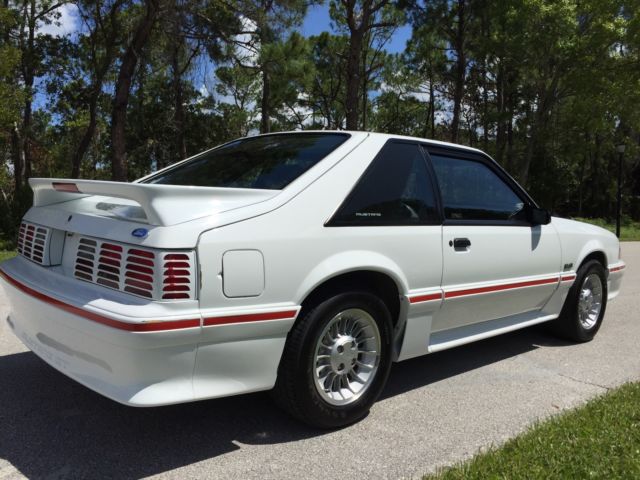 1989 Ford Mustang GT - photo 8