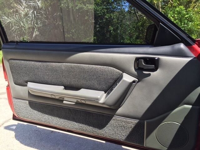1989 Ford Mustang GT - photo 9