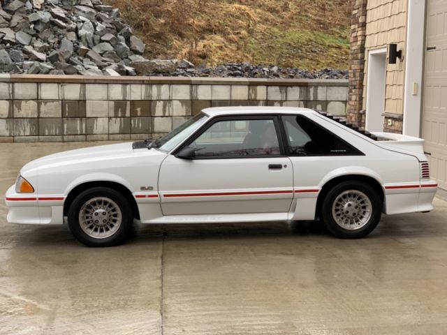 1989 Ford Mustang - photo 2