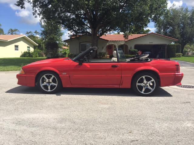 1989 Ford Mustang GT - photo 2