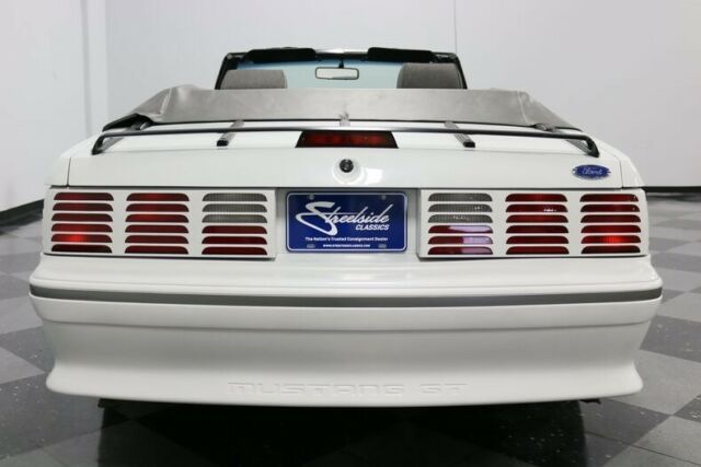 1989 Ford Mustang GT - photo 12