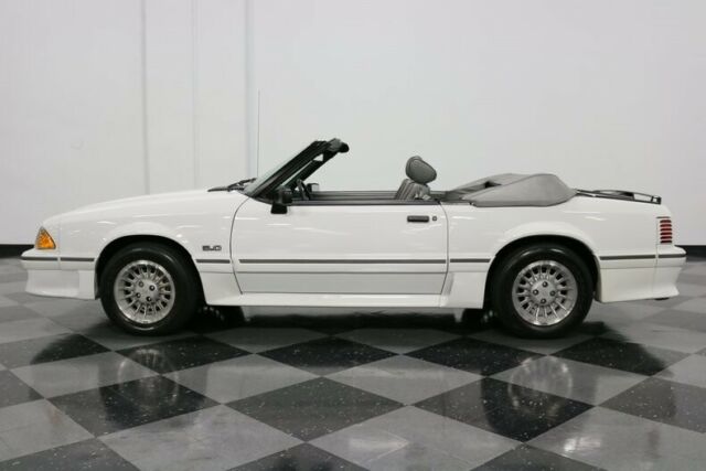 1989 Ford Mustang GT - photo 3