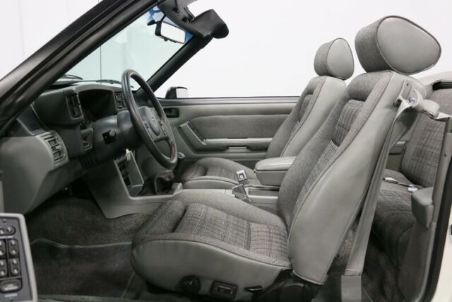 1989 Ford Mustang GT - photo 5