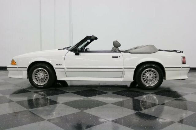 1989 Ford Mustang GT - photo 8