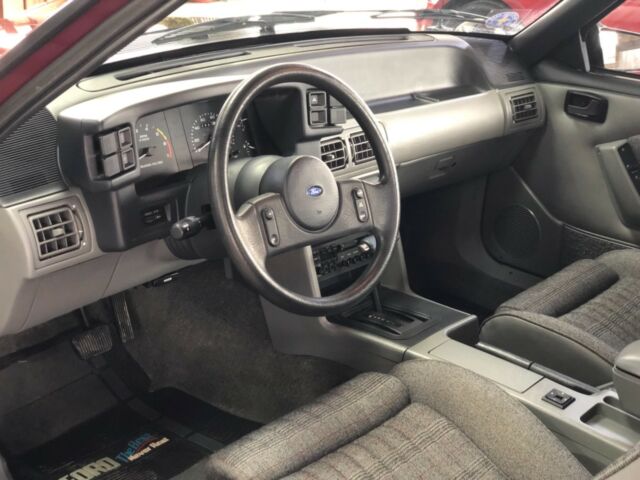 1989 Ford Mustang GT - photo 4