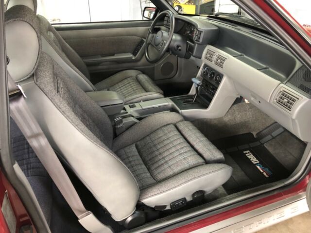 1989 Ford Mustang GT - photo 8