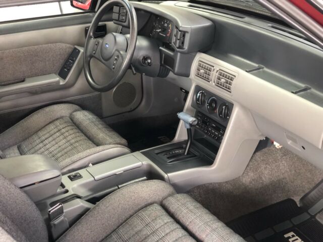 1989 Ford Mustang GT - photo 9