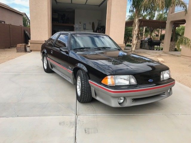 1989 Ford Mustang GT - photo 2