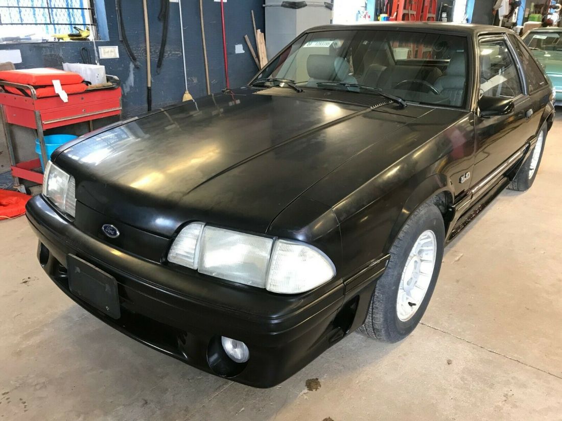 1989 Ford Mustang - photo 2