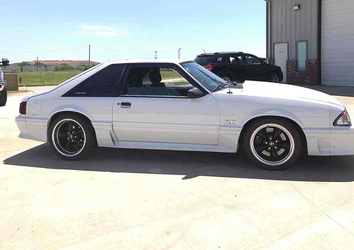 1989 Ford Mustang GT - photo 5