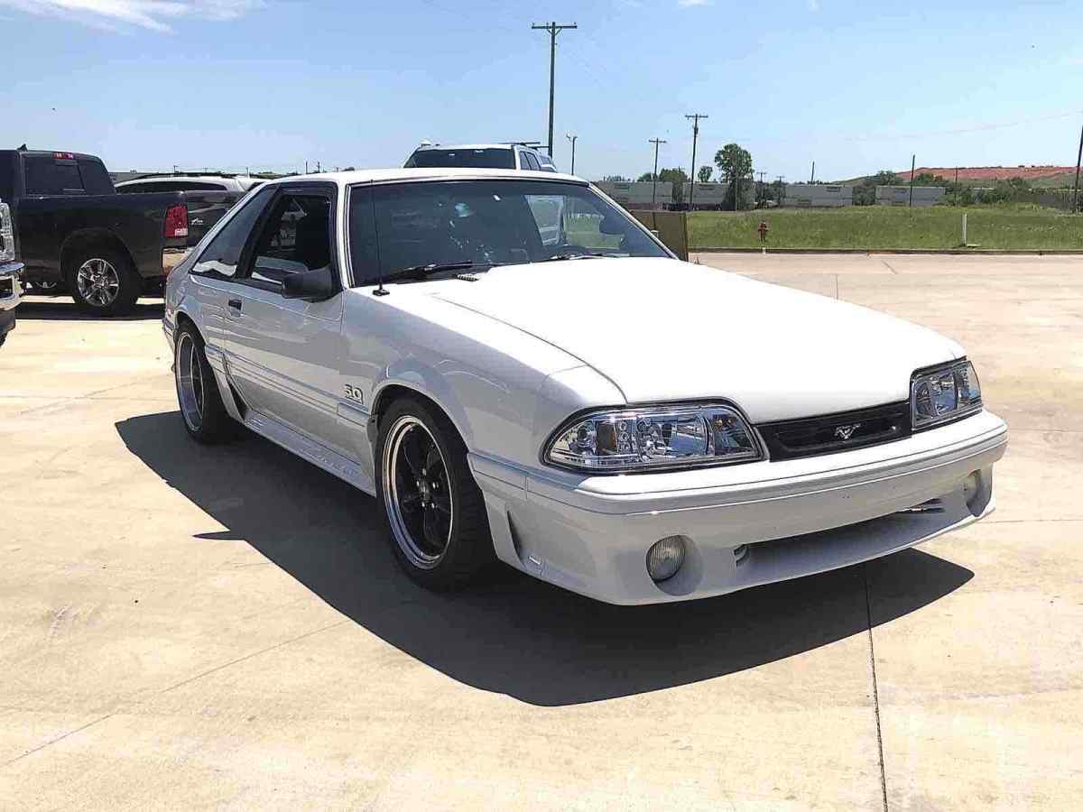 1989 Ford Mustang GT - photo 6