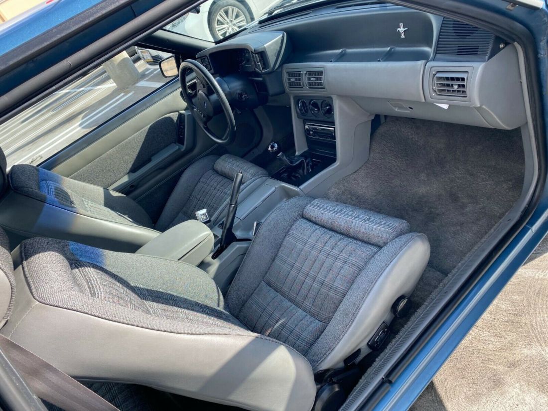 1989 Ford Mustang LX - photo 11