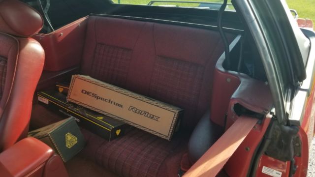1989 Ford Mustang LX Convertible 2-Door - photo 8