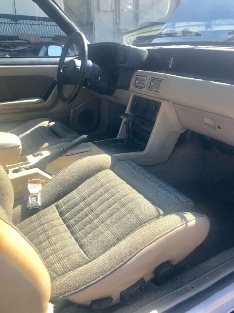 1989 Ford Mustang - photo 3