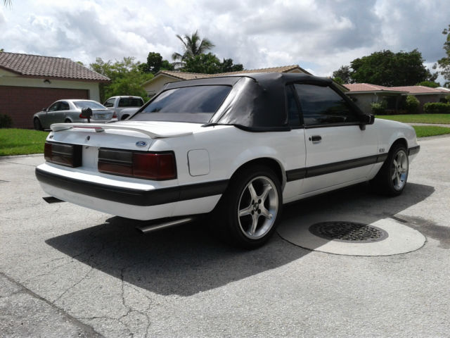 1989 Ford Mustang LX - photo 5