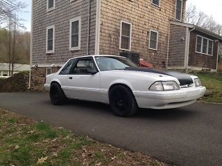 1989 Ford Mustang LX Notchback Coupe 5.0 White 302 1989 Ford Mustang LX