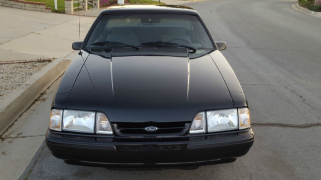 1989 Ford Mustang LX Sedan 2-Door - photo 6