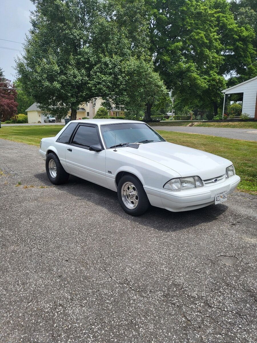 1989 Ford Mustang LX - photo 3