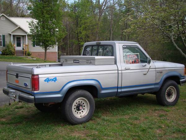 1989 Ford Ranger XLT Standard Cab Pickup 2-Door 2.9L 1989 Ford Ranger