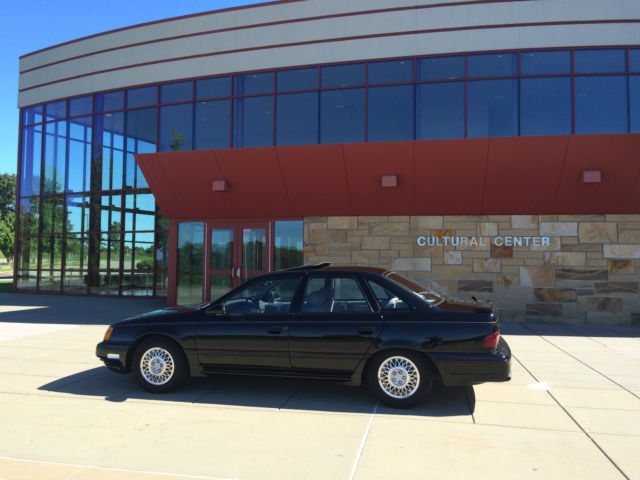 1989 Ford Taurus SHO