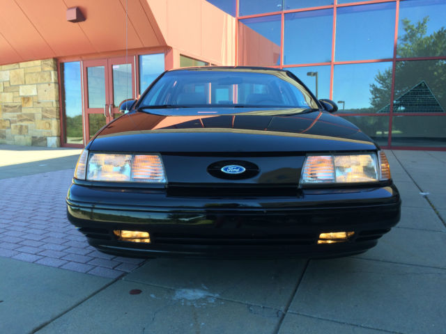 1989 Ford Taurus SHO - photo 4