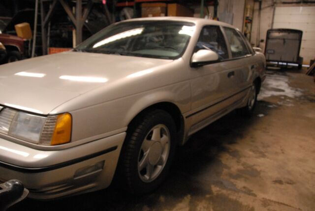 1989 Ford Taurus - photo 8