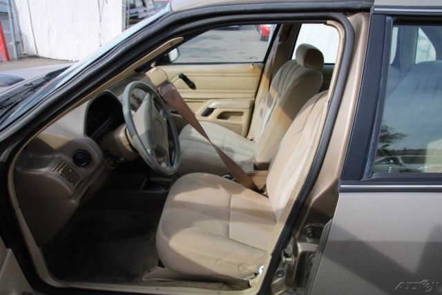 1989 Ford Tempo GL - photo 11
