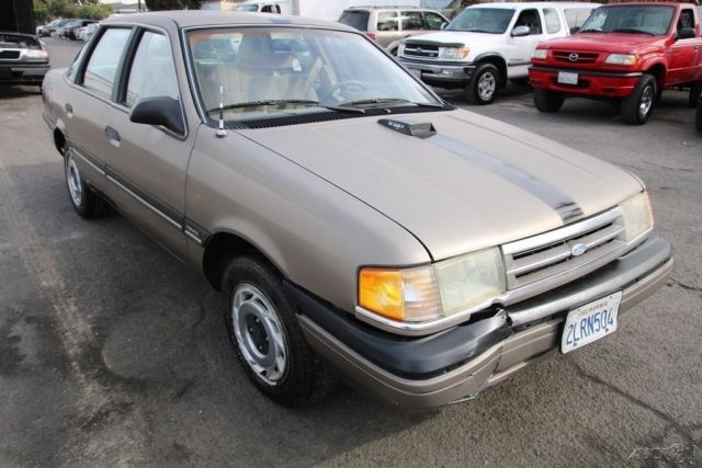 1989 Ford Tempo GL - photo 2