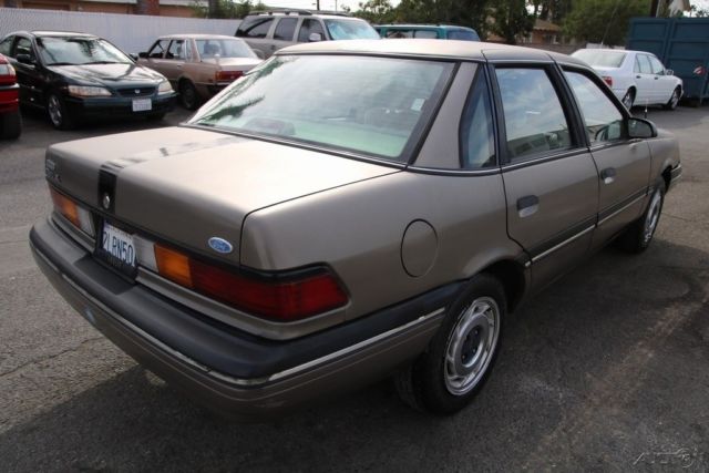 1989 Ford Tempo GL - photo 4