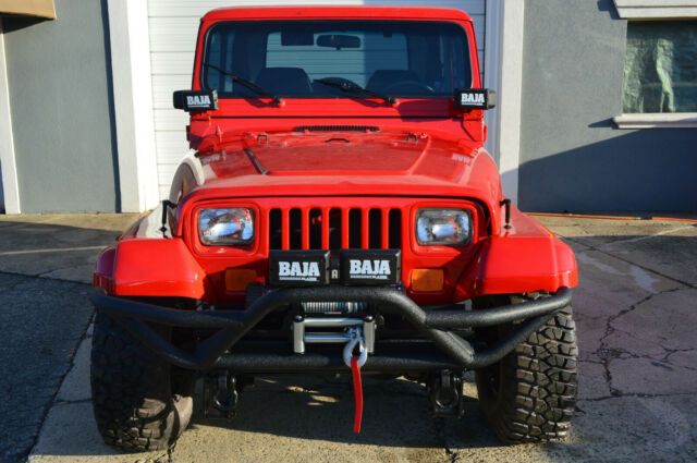 1989 Fully Restored Jeep Wrangler Renegade YJ 6-cylinder Hard top and hard doors 1989 Jeep Wrangler renegade
